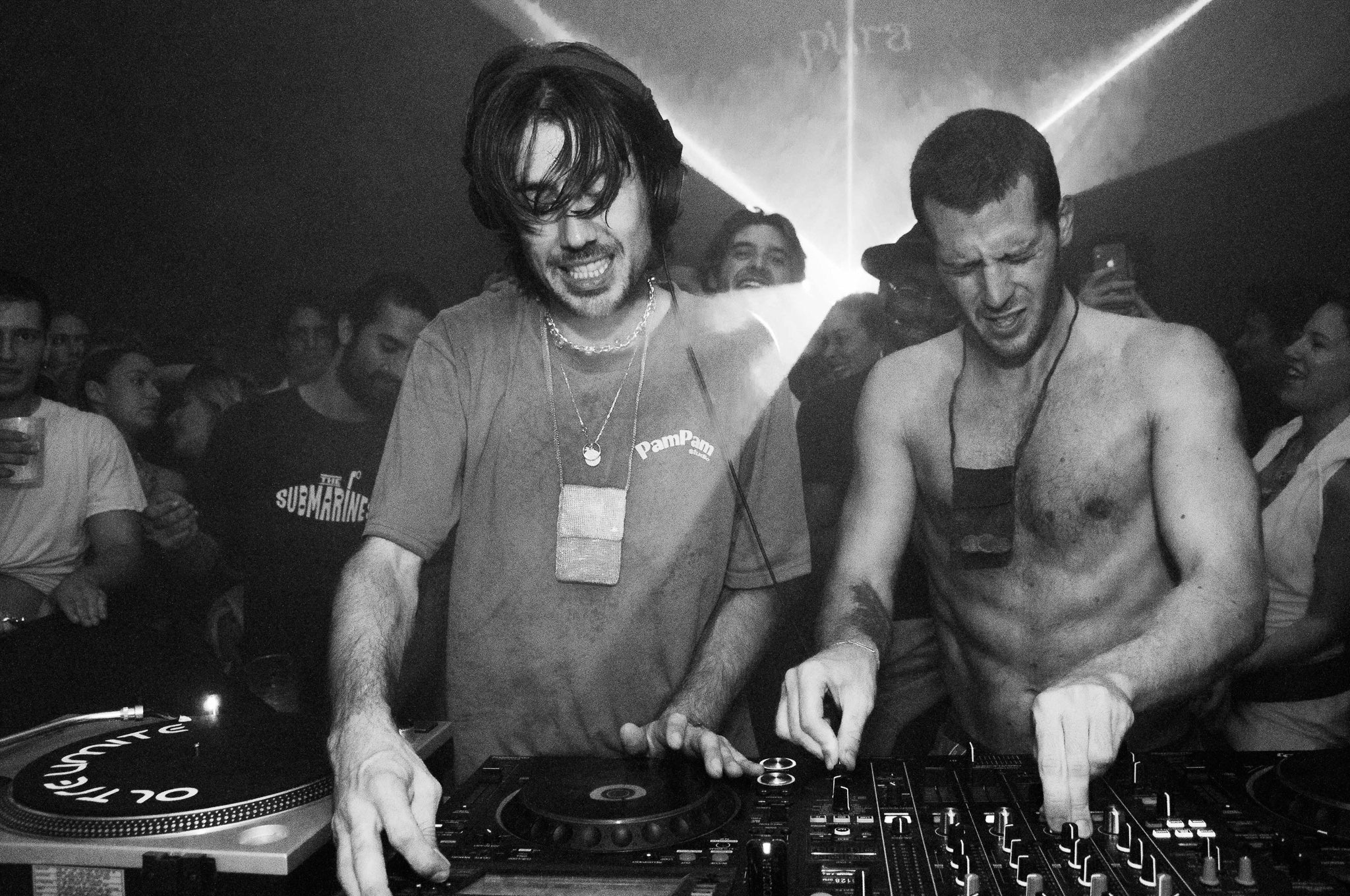 PÜRA PARTY / ACT 01