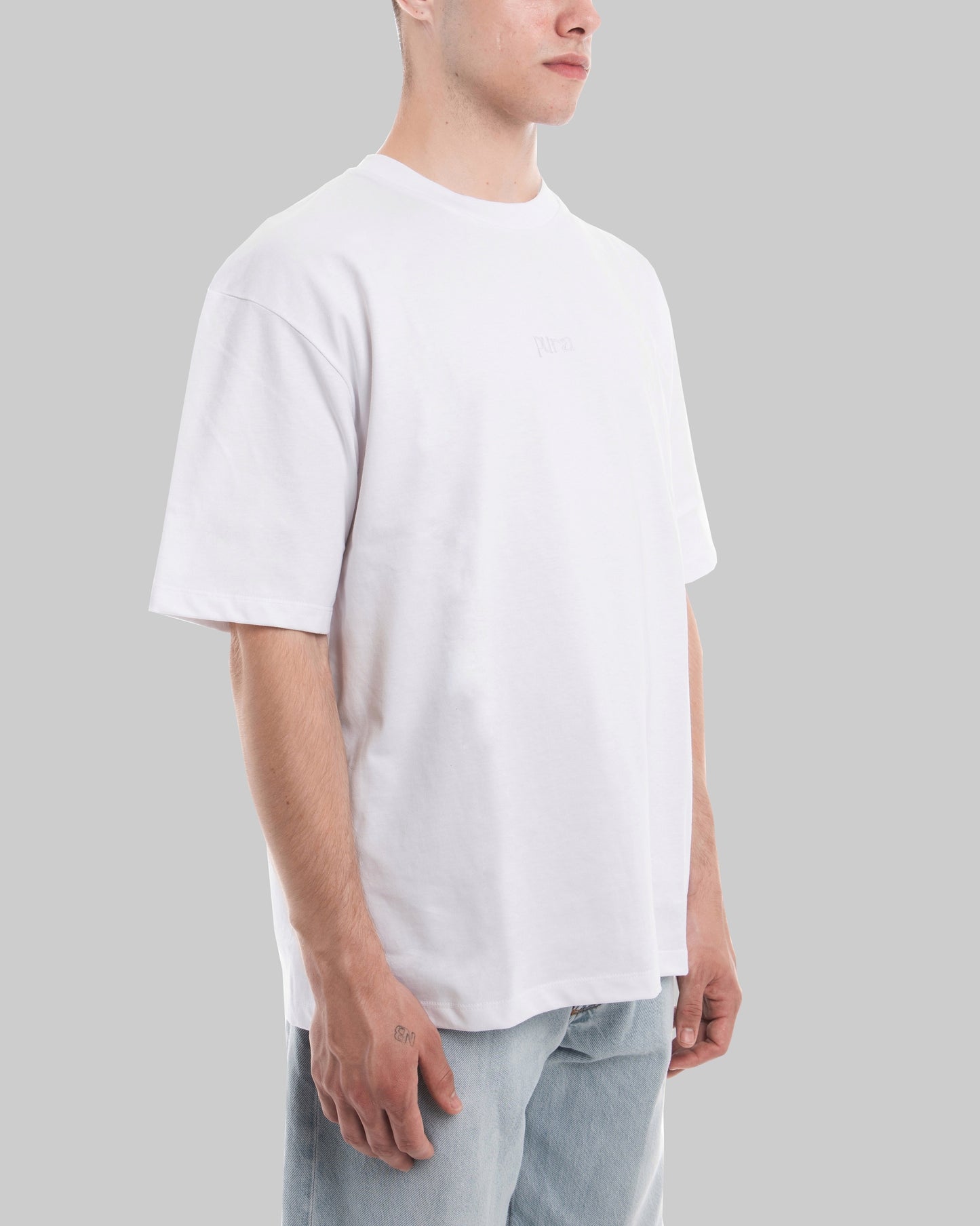 ESSENTIALI-TEE  /  WHITE